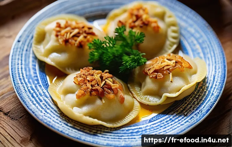 폴란드 요리 피에로기 - **Prompt for Classic Pierogi Ruskie:**
"A close-up, top-down shot of a beautifully arranged plat...